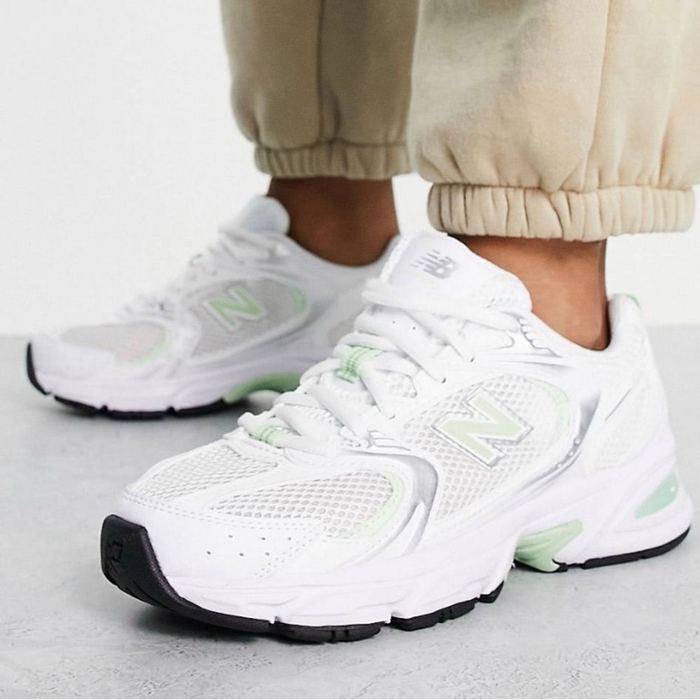 New balance unisex 530 sneakers in white and pastel green. Exclusive to ASOS